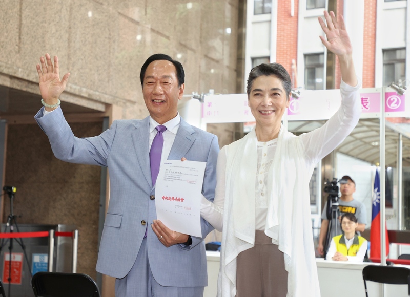 郭办:若在野共推候选人将不送连署书 赖佩霞随时能功成身退