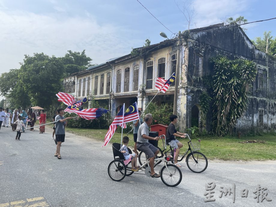 重温甲板老风光 916甲板好热闹