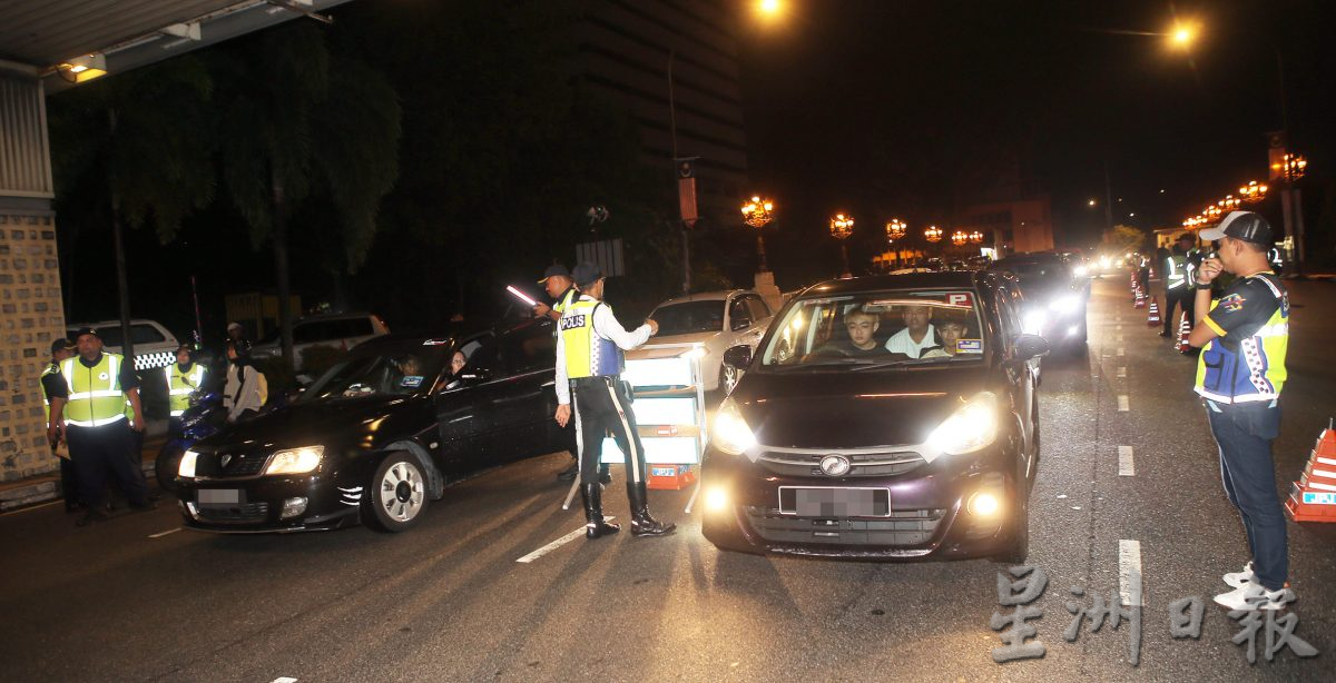 陆交局:摩托车特别行动首7天 发3.3万罚单 无保险无驾照最多