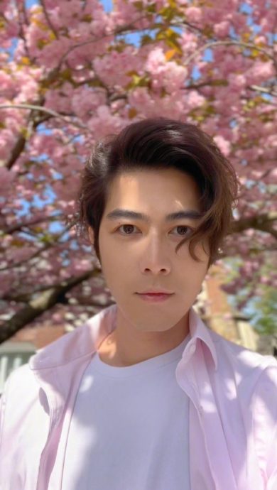 陈学冬晒第3次手术 头发全白吓坏网