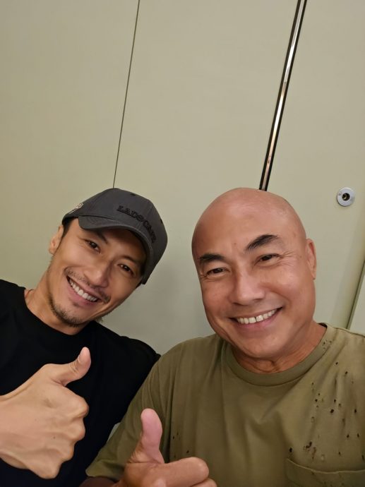 霆锋8号风球陪父喝茶 谢贤开心即兴跳恰恰