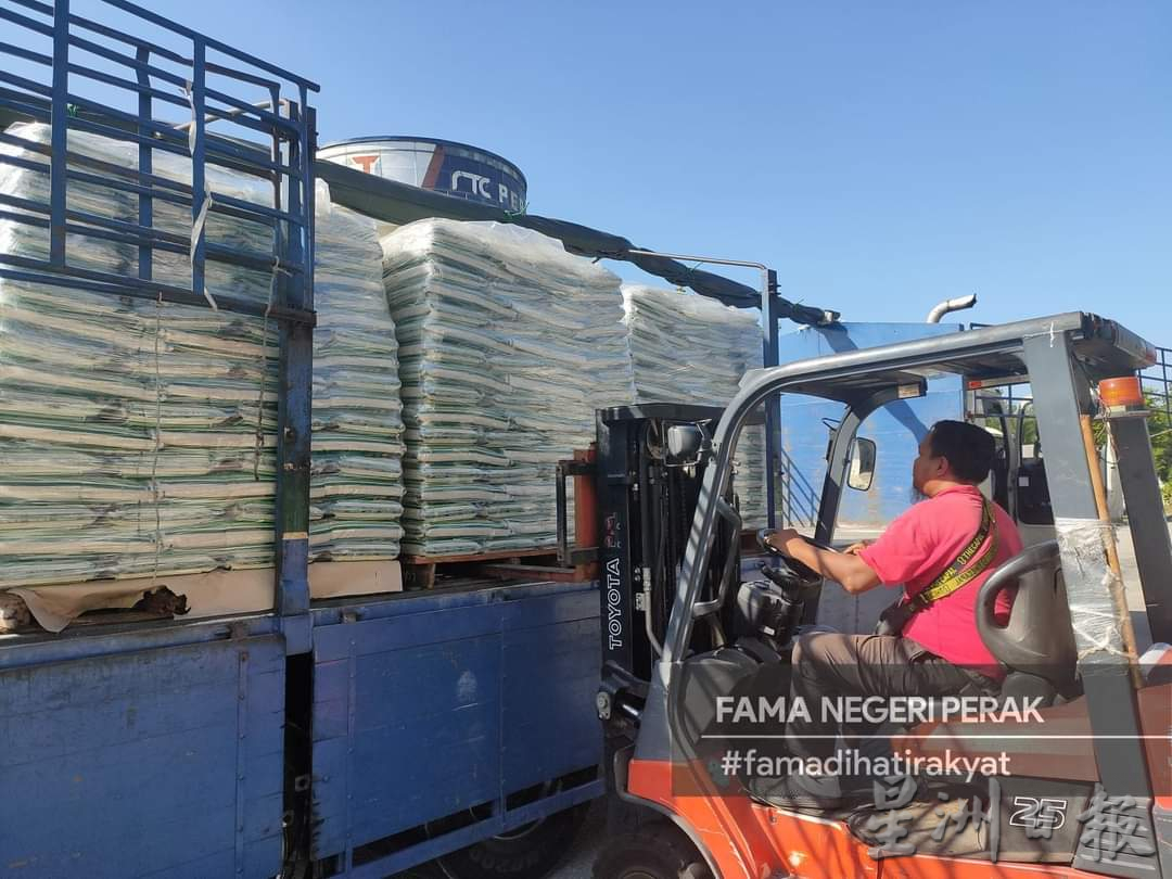 霹:封面主文/波赖FAMA农业节占2550包 陈家兴:今6000包白米供霹