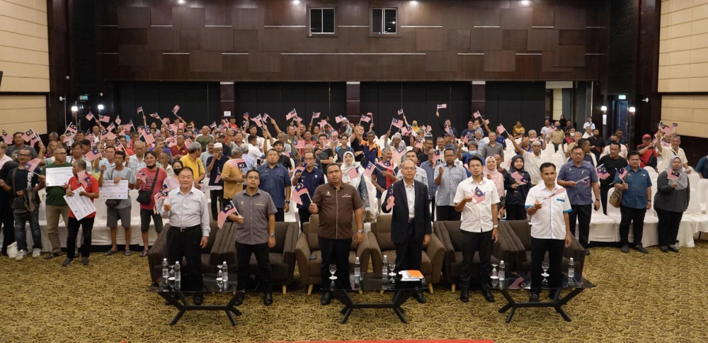 领特惠金援助 槟南渔民受促登记SIMP