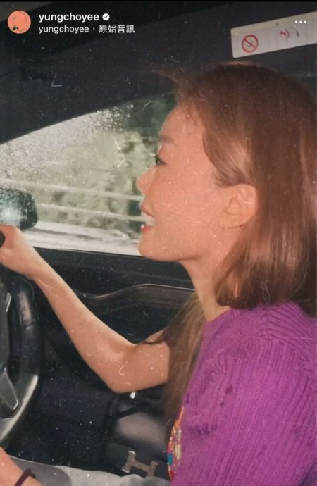 香港黑雨｜容祖儿暴雨驾车似驾船  水花溅至1米高