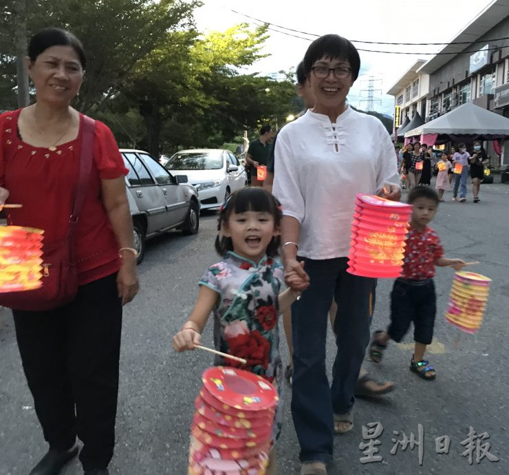黄奕星吁勿争先恐后抢购白米
