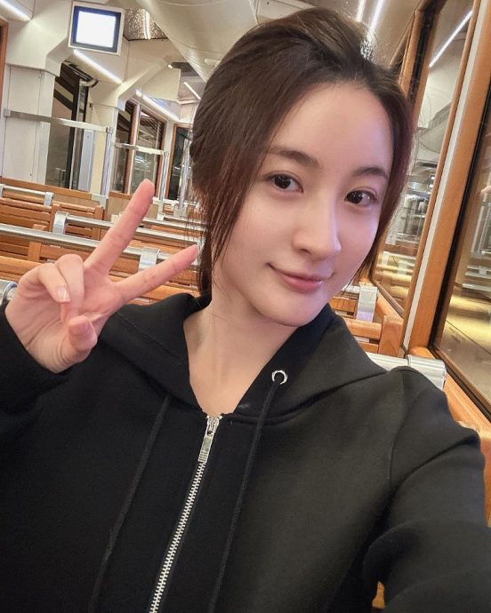 黑色暴雨山顶道路瘫痪 林夏薇“包”缆车下山开工