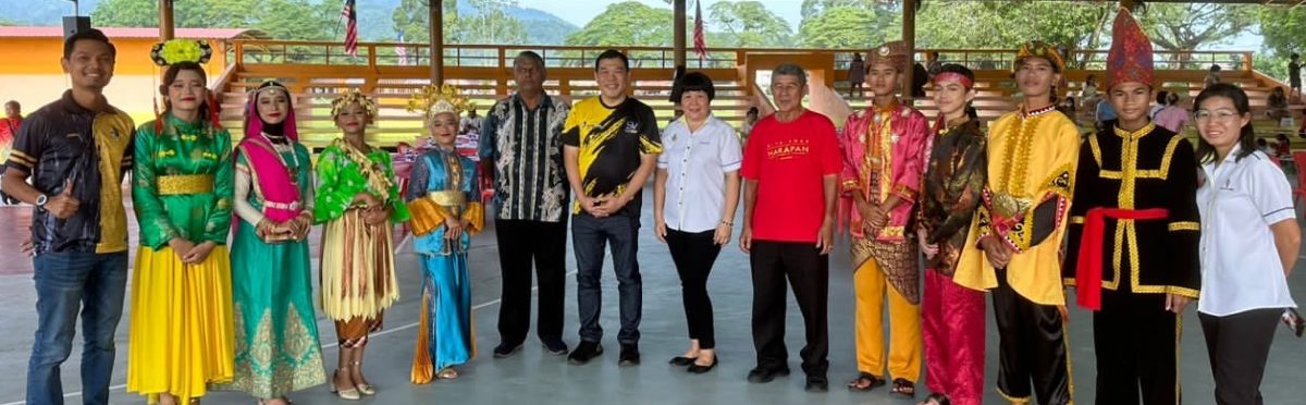 齐聚竹芭新村庆国庆 彰显深厚爱国情怀