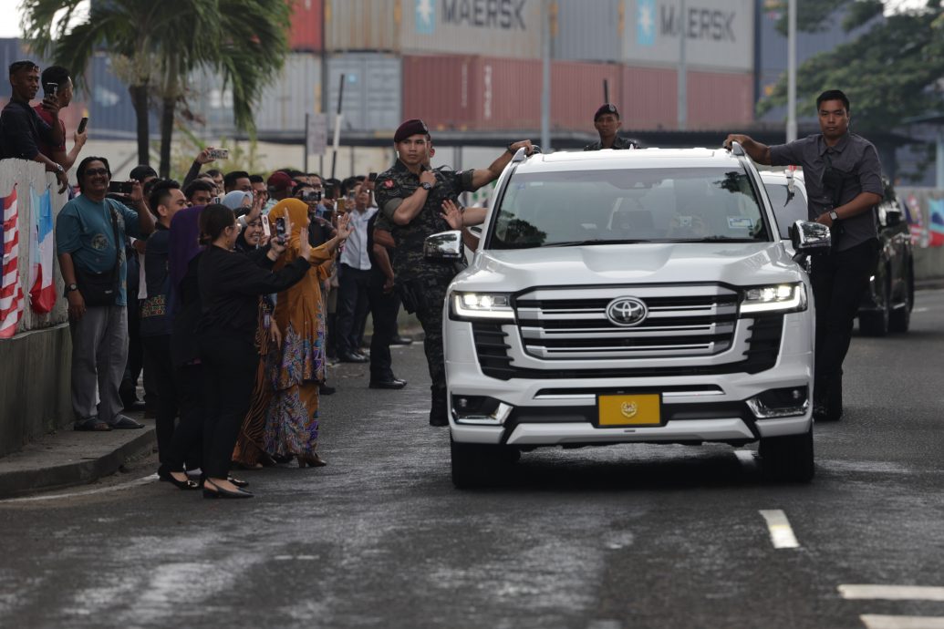 （元首）元首从斗湖开始远征之旅·陛下伉俪感动沙巴人热情