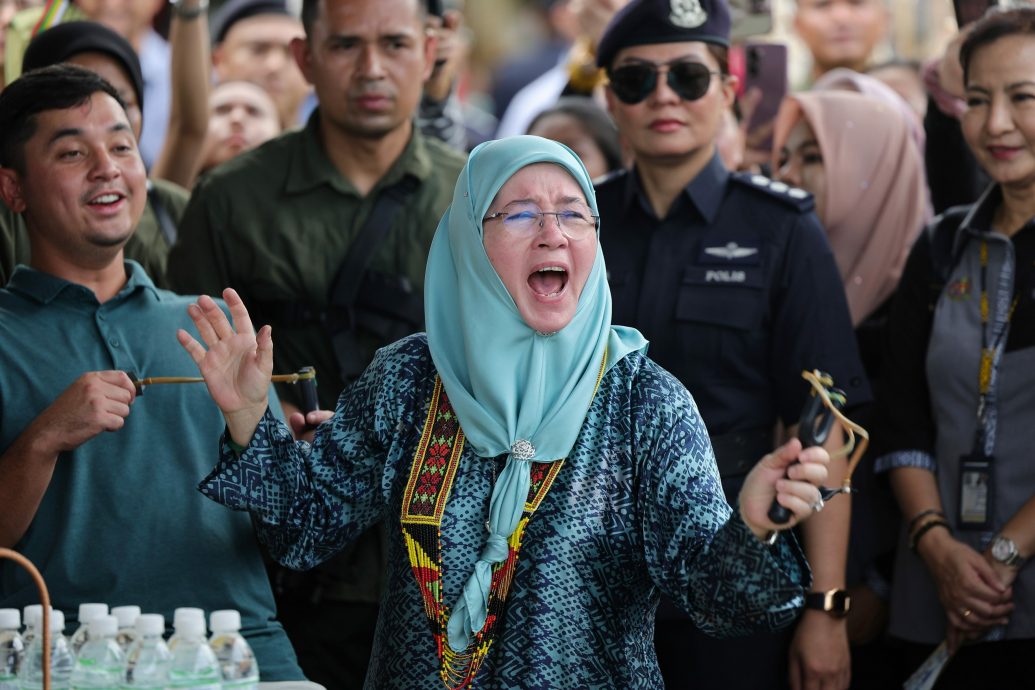 国家元首在KDCA体验迟来的沙巴丰收节气氛