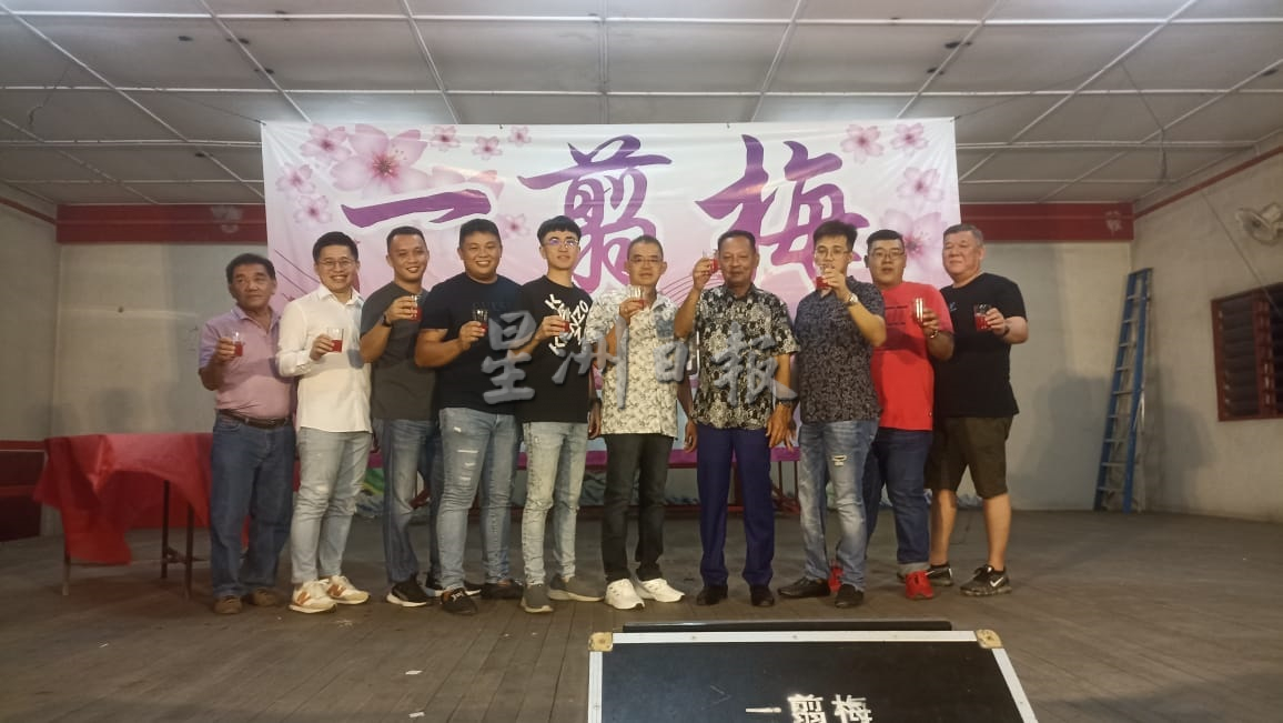 （刊森甲版）NS淡边／新邦安拔青龙宫举行平安宴，筵开80席