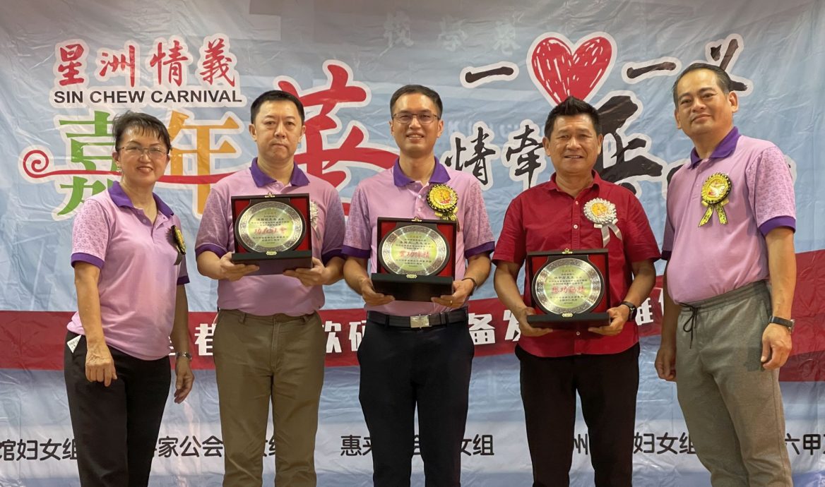 (古城封面主文)“一心一义,情牵晋小”星洲日报嘉年华─无论谁执政·林万锋:希望教育部兼听则明 广纳意见