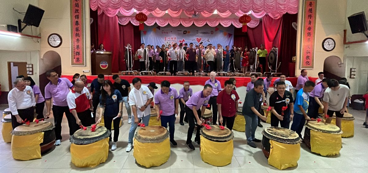 (古城封面主文)“一心一义,情牵晋小”星洲日报嘉年华─无论谁执政·林万锋:希望教育部兼听则明 广纳意见