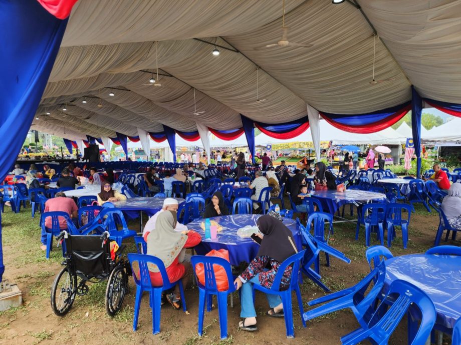 (古城封面主文)历史广场成为官方活动地点,市议会逐步美化及提升设施吸引更多人前往