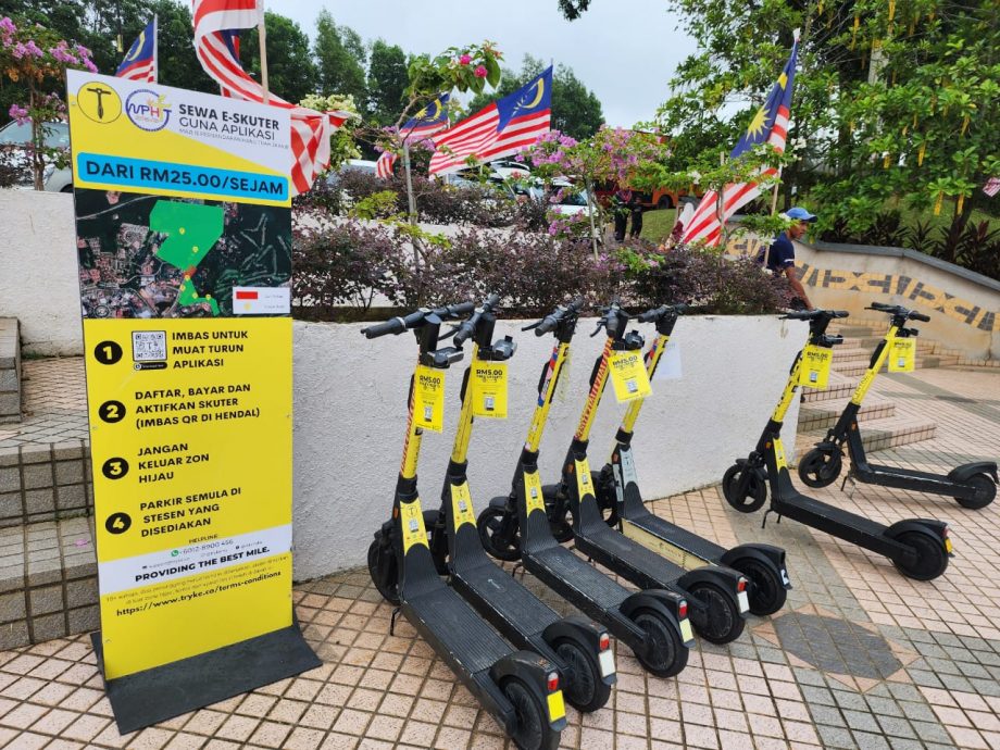 (古城封面主文)历史广场成为官方活动地点,市议会逐步美化及提升设施吸引更多人前往