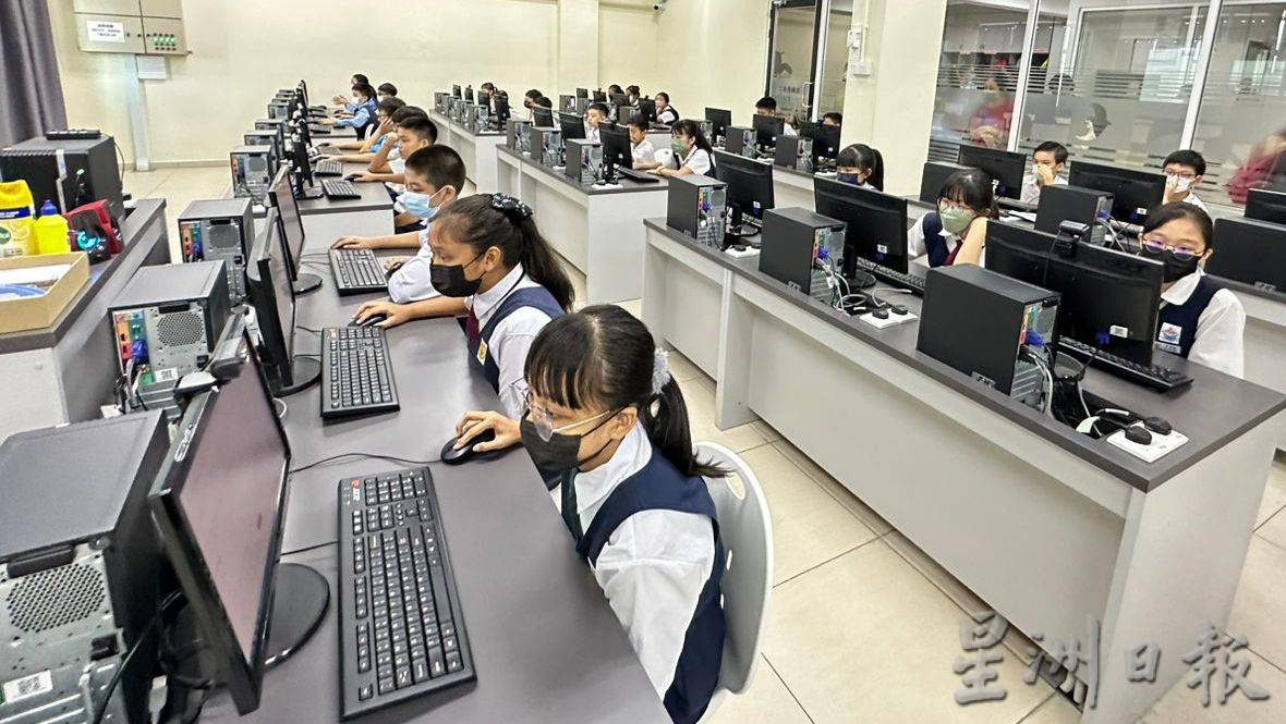 166名学生参与本报时事问答决赛