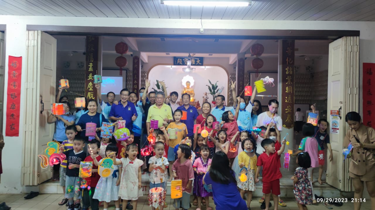 (大北马)吉中佛教会举办中秋节“水月映禅心清净不染尘”中秋晚会