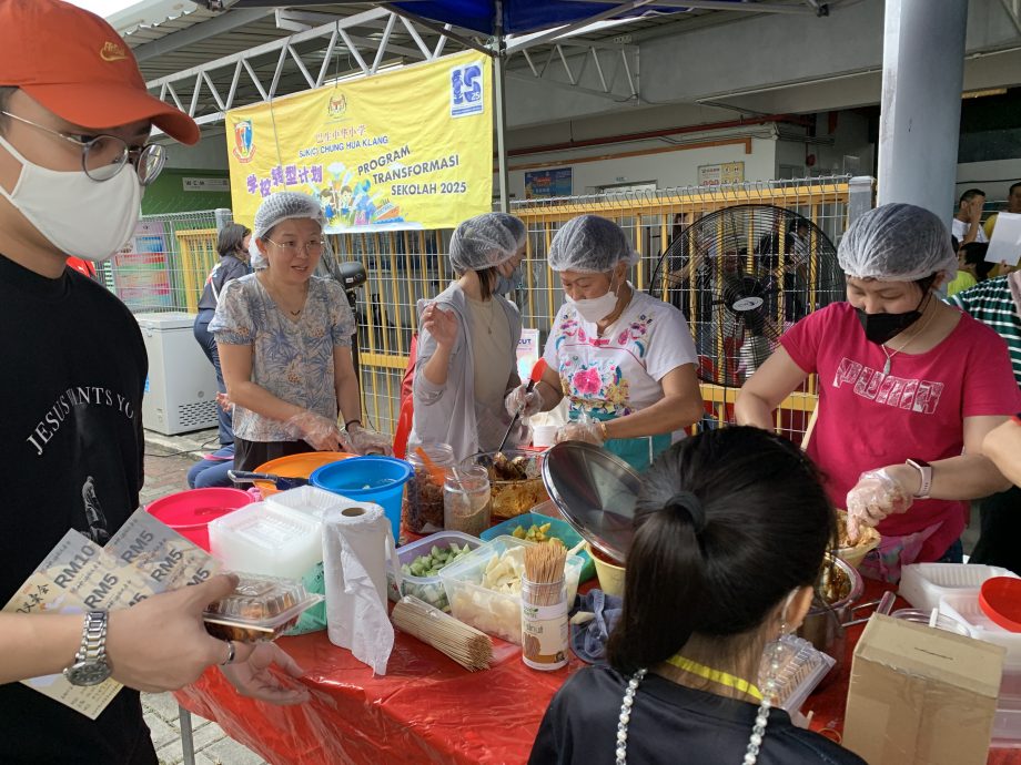 (大都会)中华小学中秋游园义卖会 1.5万人光顾 成功筹获30万维修基金/5图