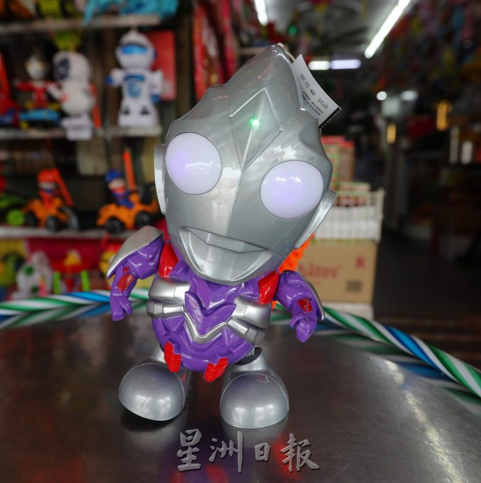 （已签发）柔：封面【特稿】：中秋节灯笼少不了 新颖传统款式皆受欢迎