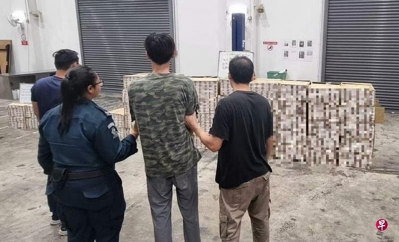 (已签发)柔:狮城二三事:关税局起获2550条漏税烟 40岁大马男子被捕