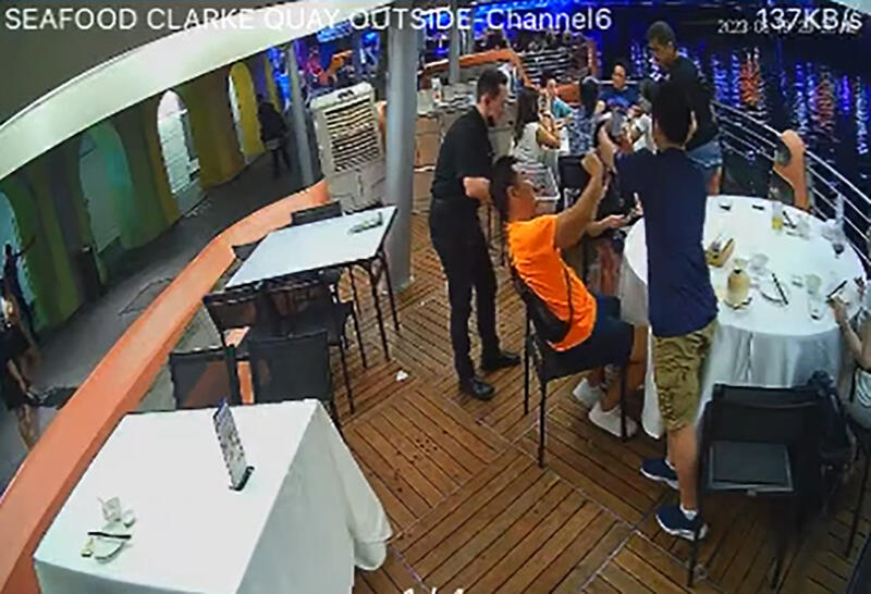 (已签发)柔:狮城二三事:阿拉斯加螃蟹近千新元 游客指收费太贵报警