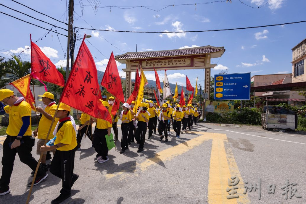（系列）镜头下的家乡故事：武来岸玉封石哪督庙（上）