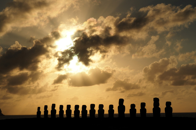 Kim Teoh／摩艾石像之谜