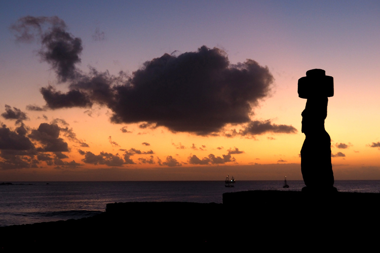 Kim Teoh／摩艾石像之谜