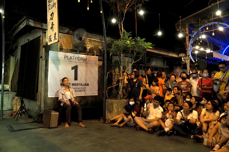 Kim Teoh／童年·离家·火车头