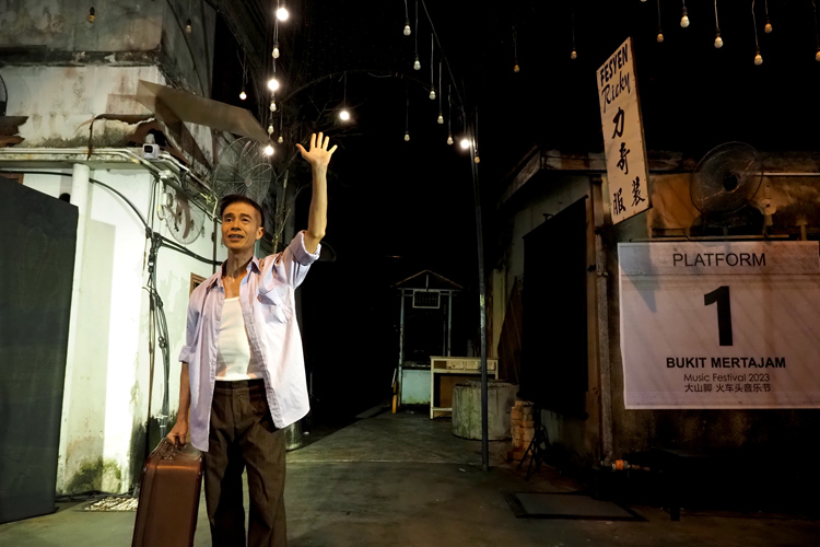 Kim Teoh／童年·离家·火车头