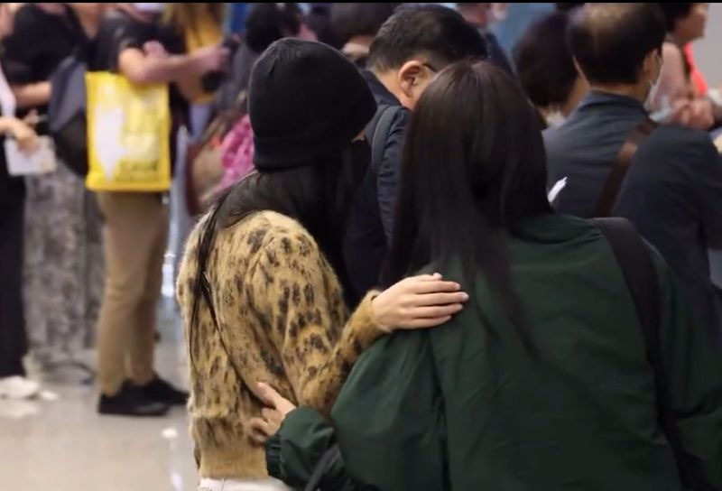 Lisa跳疯马秀倒数  一句“你没被邀请”惹骂