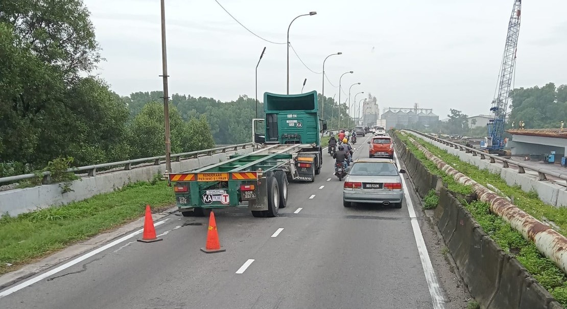 me3头//大都会/受超级月亮影响,雪滨海接连几天大涨潮!