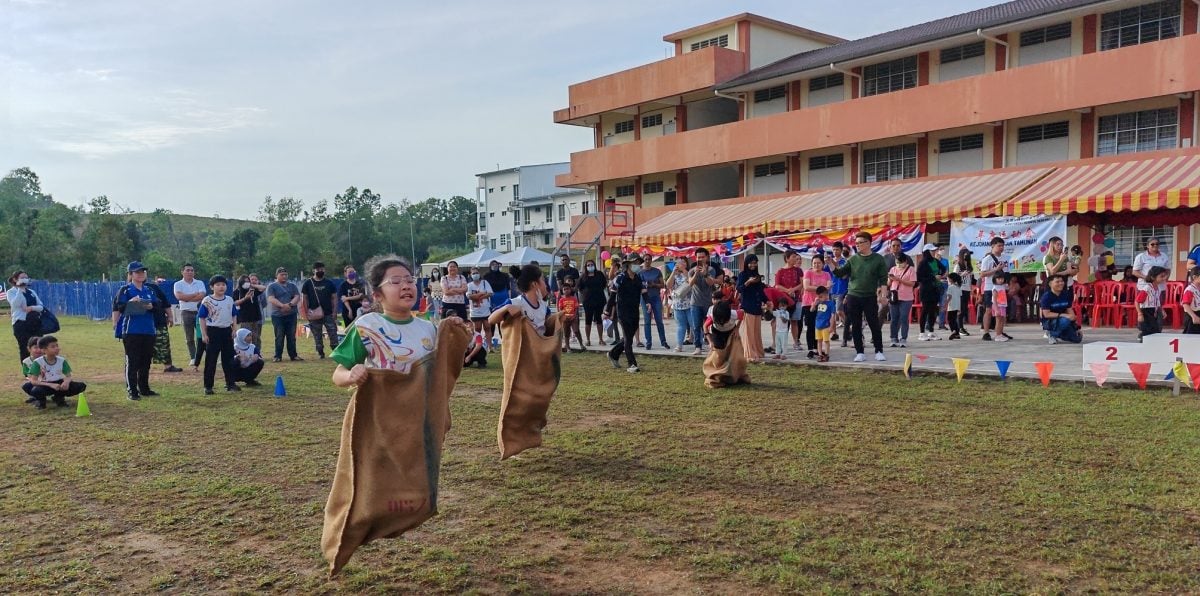 NS图探花城:进入运动会潮,各校充满活力