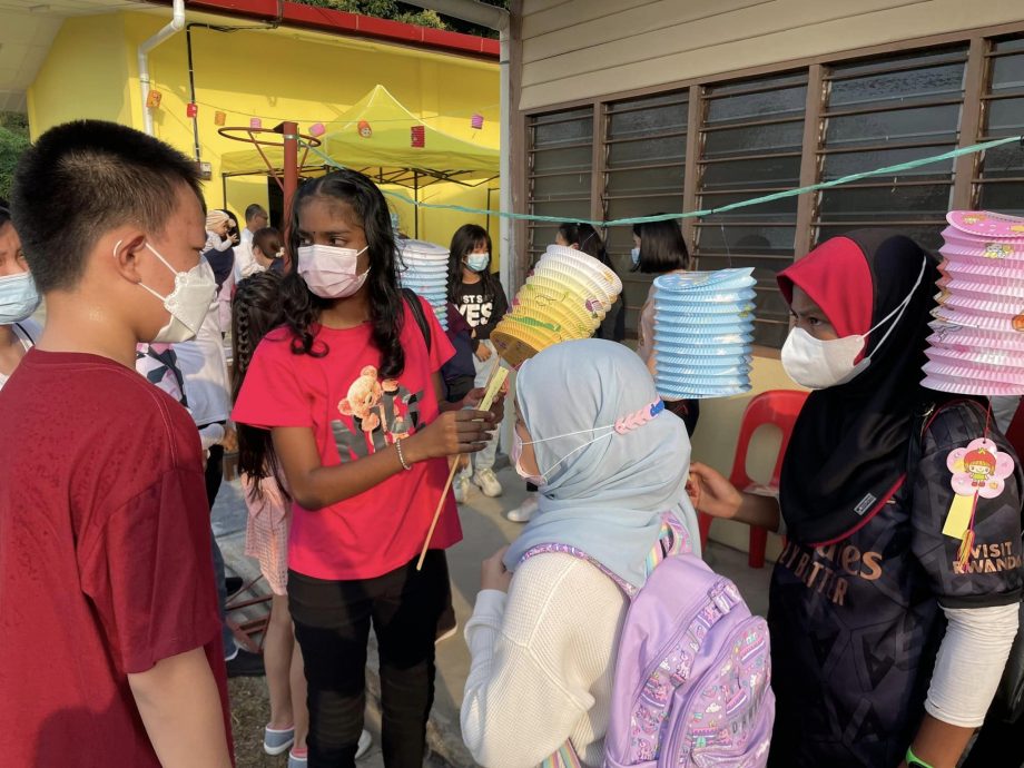  NS宁宜／法依扎：政治领袖别再发表种族课题