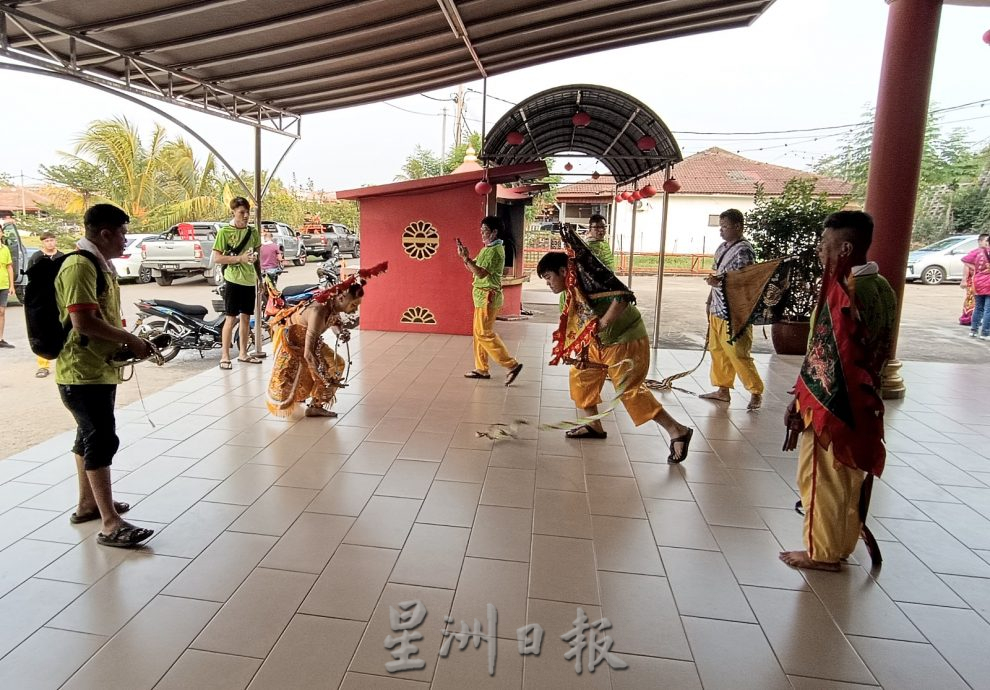 NS封底主文/马口万仙宫众神出游,马口社区热哄哄