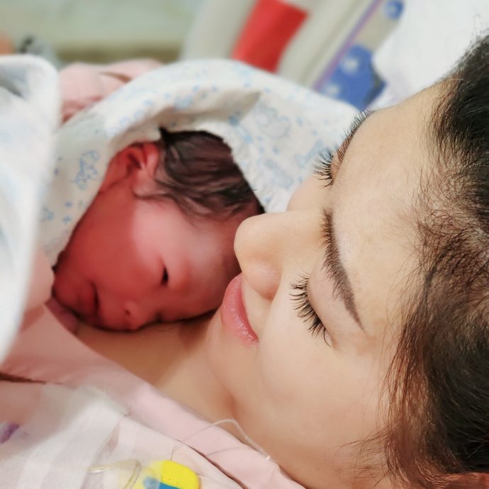 Selina被小腰果喷尿  任容萱形容他像蟑螂