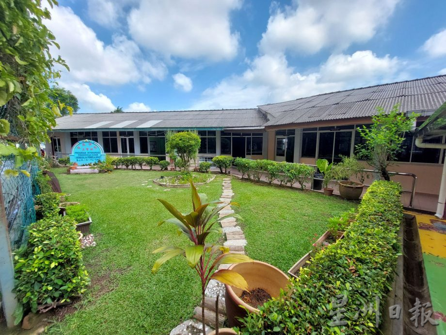 沈慕羽教师奖∕育英华小