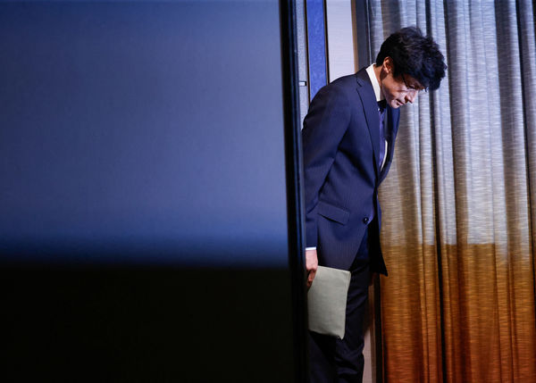 61年杰尼斯帝国走入历史 改名SMILE-UP. 325名受害者求偿