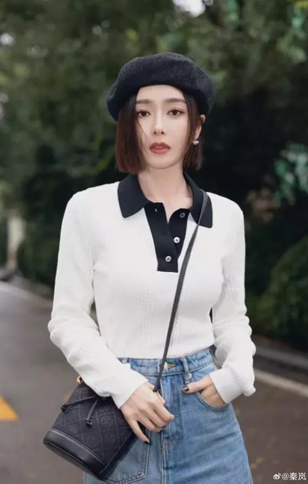 ​秦岚戒甜食保持身材  偷喝汽水表情太可爱