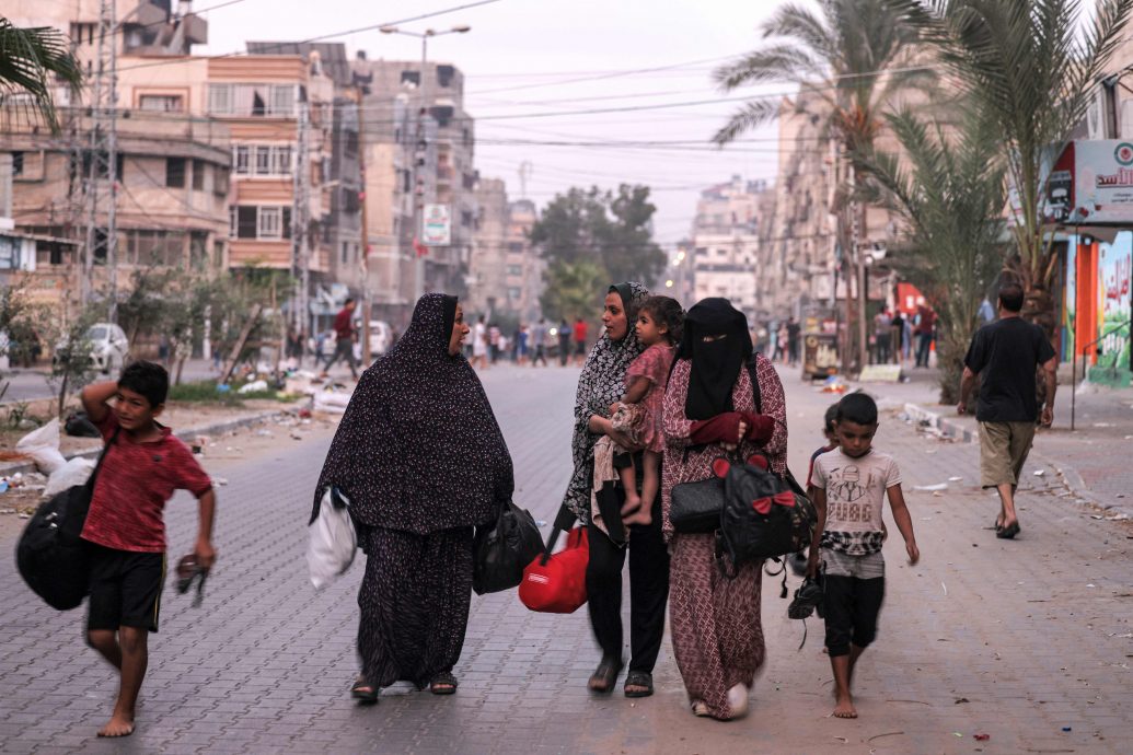 “到处被轰炸”逃不了 外国人受困加沙等救援