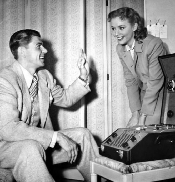 《凶灵》琵珀罗莉逝世享年91岁 初夜曾献前总统里根