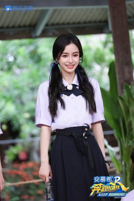 《奔跑吧》公布11月份阵容 Baby名字又不在当中