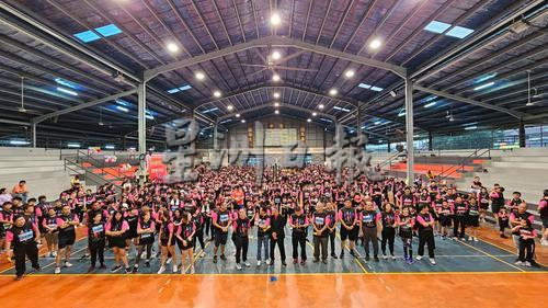 东:千人行,为华教!