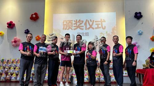 东:千人行,为华教!