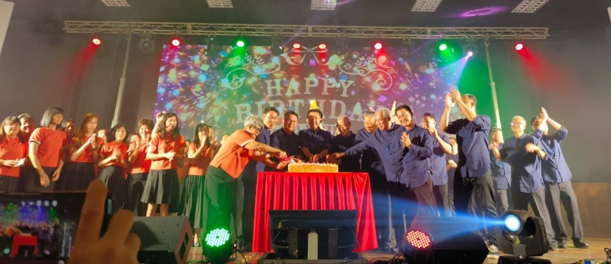 东：淡马鲁启智华小百年校庆暨筹募精明课室设备晚宴 远远突破目标 筹得138万令吉