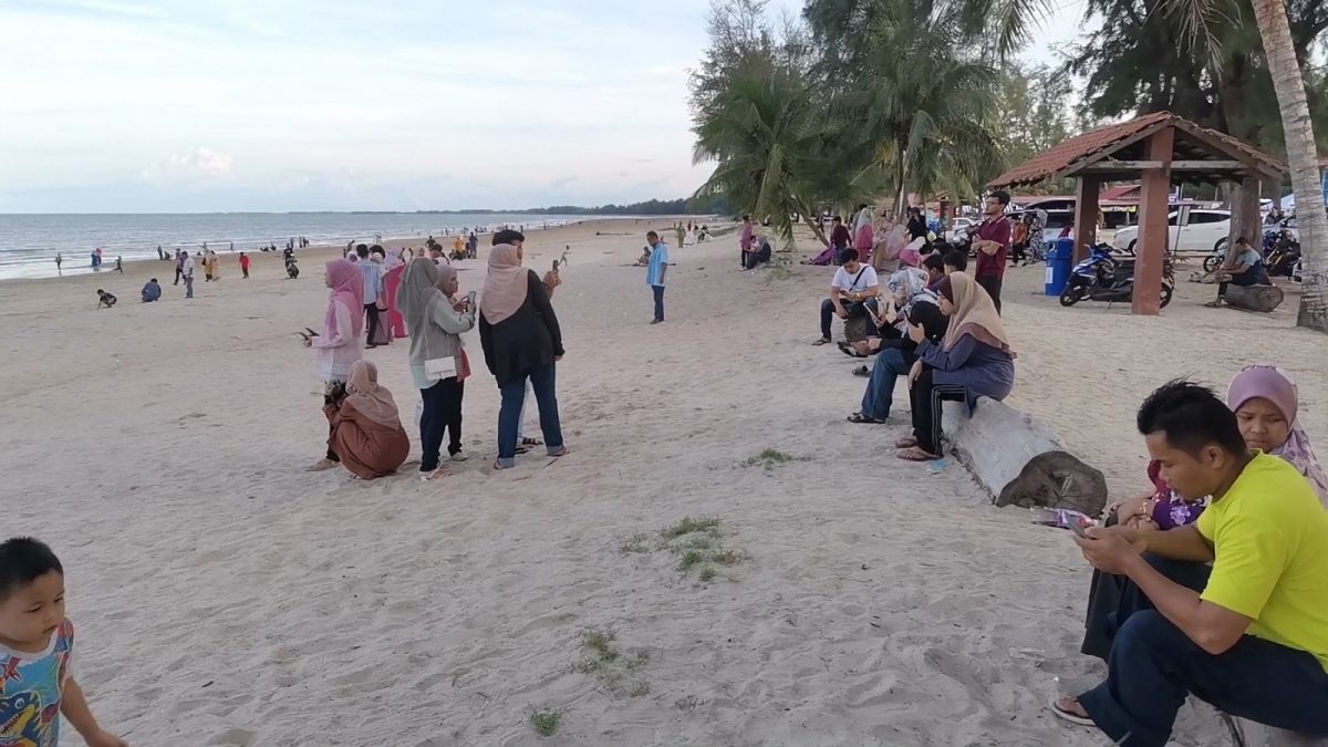 东:马币跌跌不休,旅行社吸纳损失。