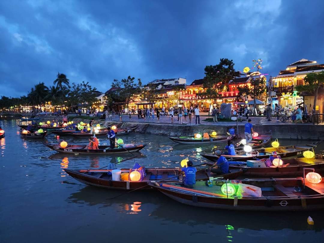 东:马币跌跌不休,旅行社吸纳损失。