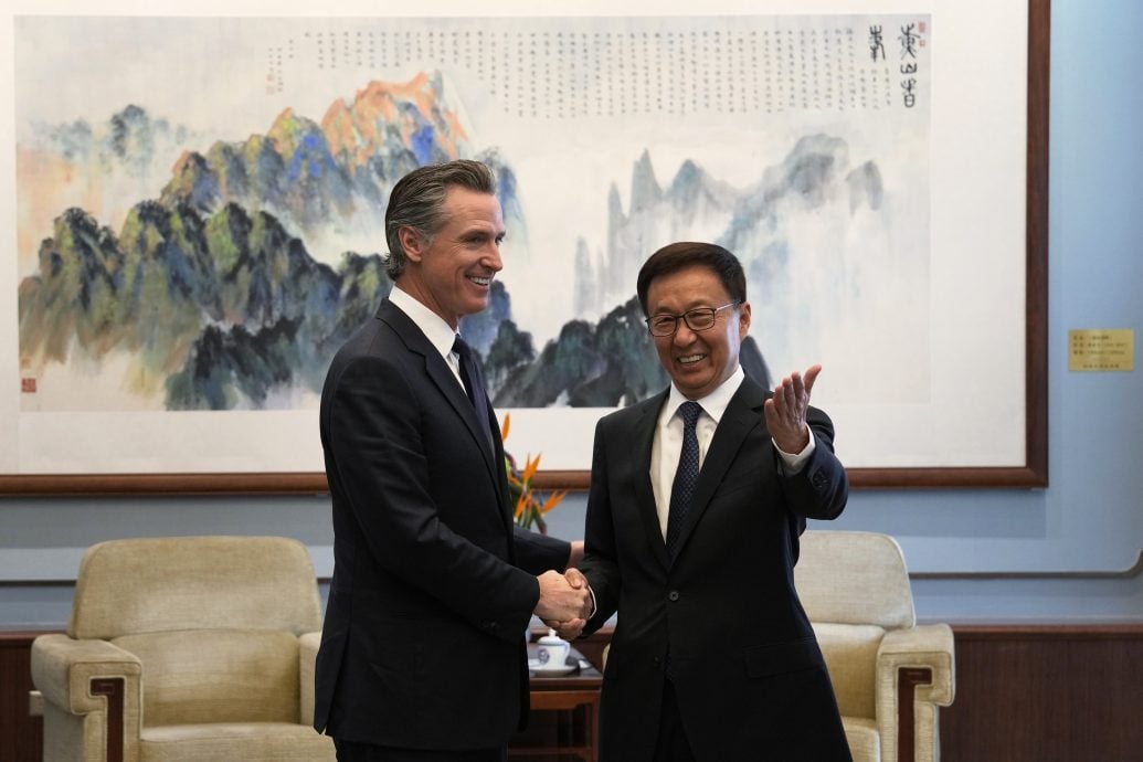 中美关系冷淡 加州州长访华受到热情款待