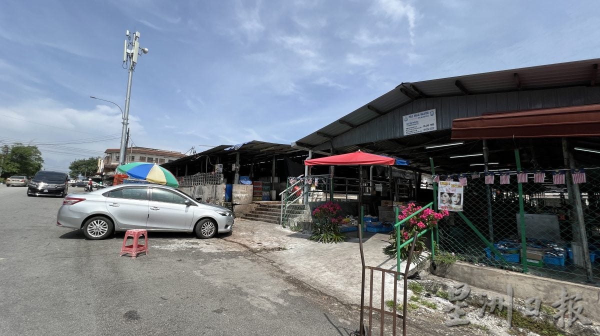 临时巴刹动土明年3月摊贩迁入 兵如港巴刹预计2026年崭新面貌回归