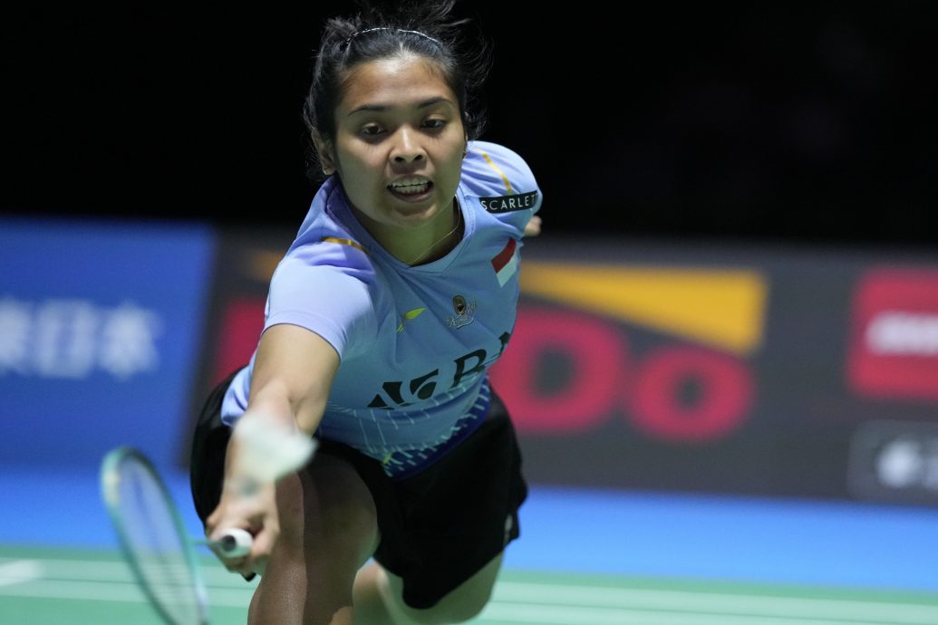 丹麦羽球超级750赛 亚运冠军李诗沣首圈出局 谢苏次圈斗爸爸组合