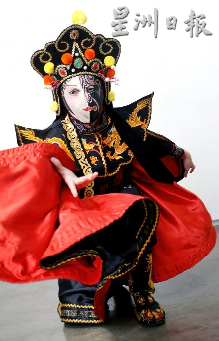 乐活频道 | 陈智皓13岁开始学艺 变脸如魔术保神秘感
